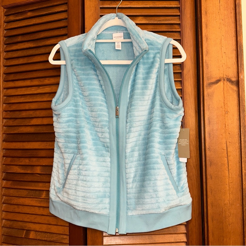 NWT Chicos Weekends soft plush Blanket Vest, light blue/stillwater, size 0